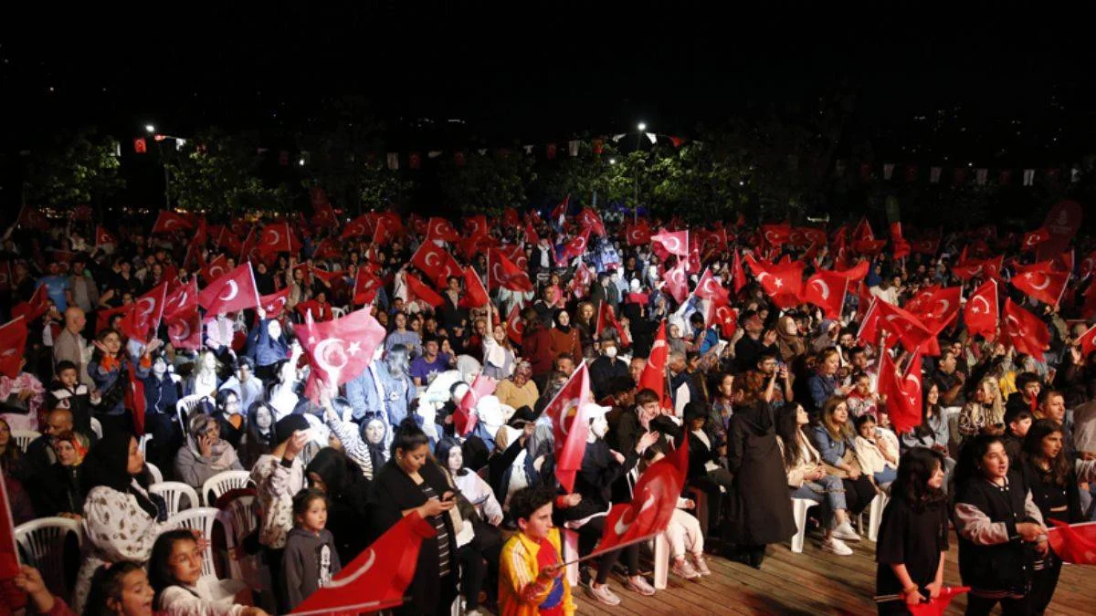 Başakşehir'de 19 Mayıs coşkuyla kutlandı