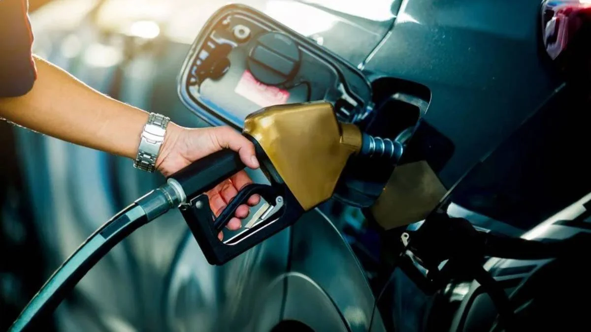 Benzine zam geliyor