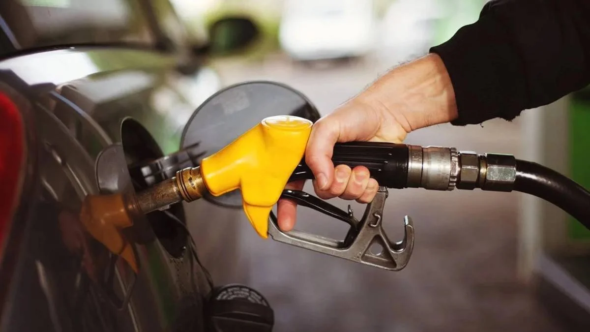 Benzine zam mı geldi? 16 Mayıs benzine zam mı yapılacak? Benzinin litresi ne kadar olacak? 16-17 Mayıs benzine zam ne zaman gelecek?