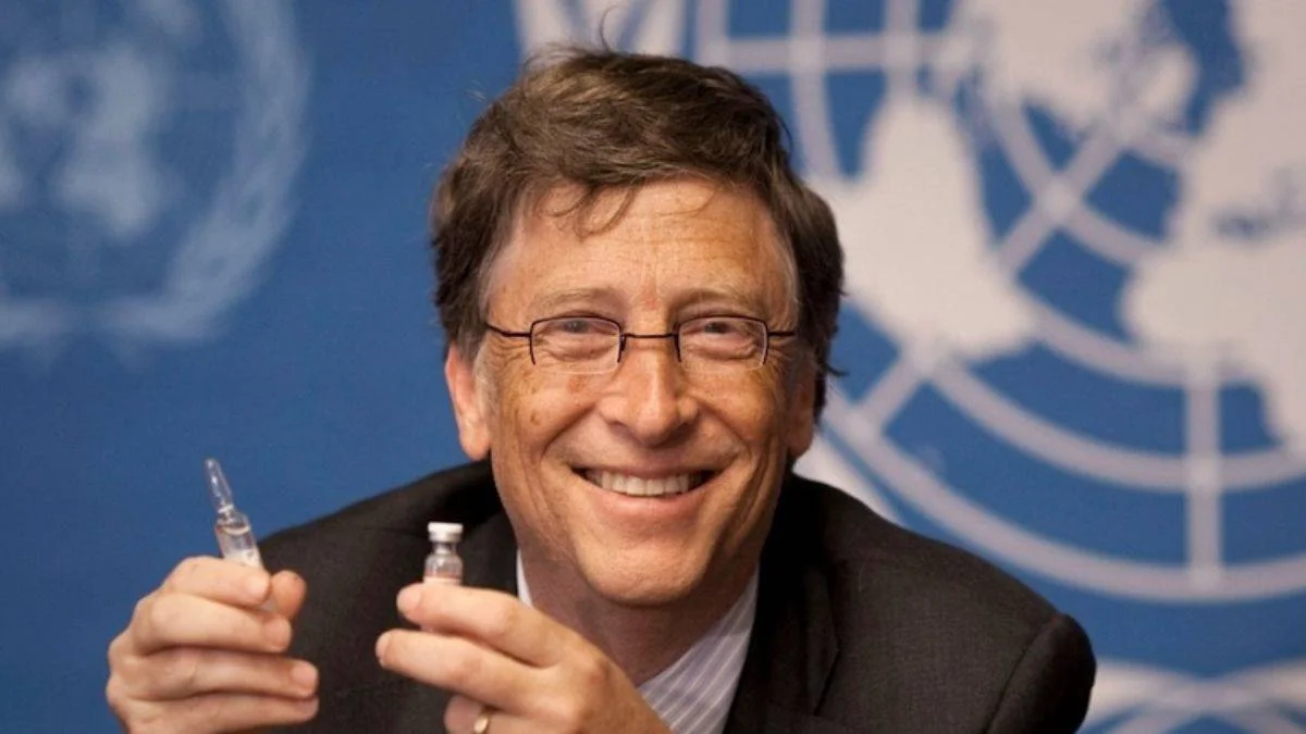 Bill Gates aşı iddiaları hakkında konuştu: Gülmek zorundayım