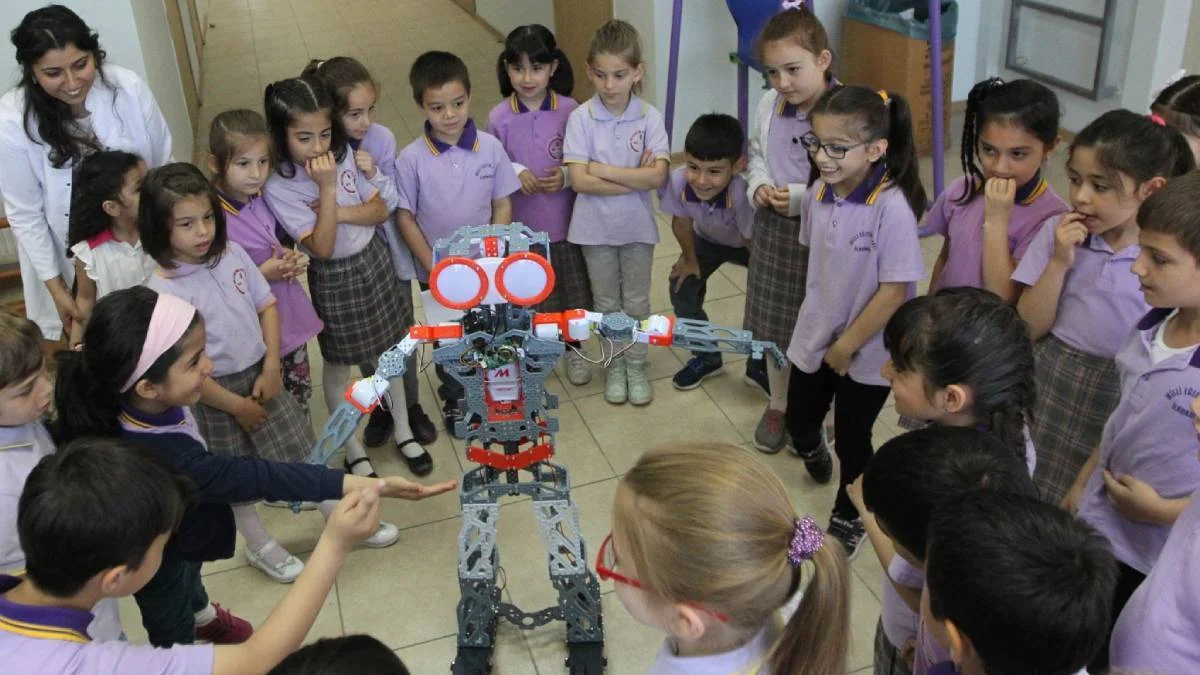 BİLSEM öğretmen maaşı ne kadar? 2022-2023 BİLSEM ek ders ücreti ne kadar? Bilim Sanat Merkezi Öğretmen şartları nasıl?