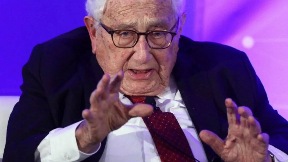'Biraz toprak verin' diyen ABD'li Kissinger'a Ukrayna'dan tepki