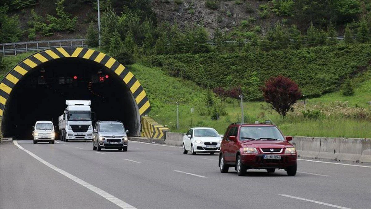 Bolu tüneli İstanbul yönü trafiğe kapatılacak