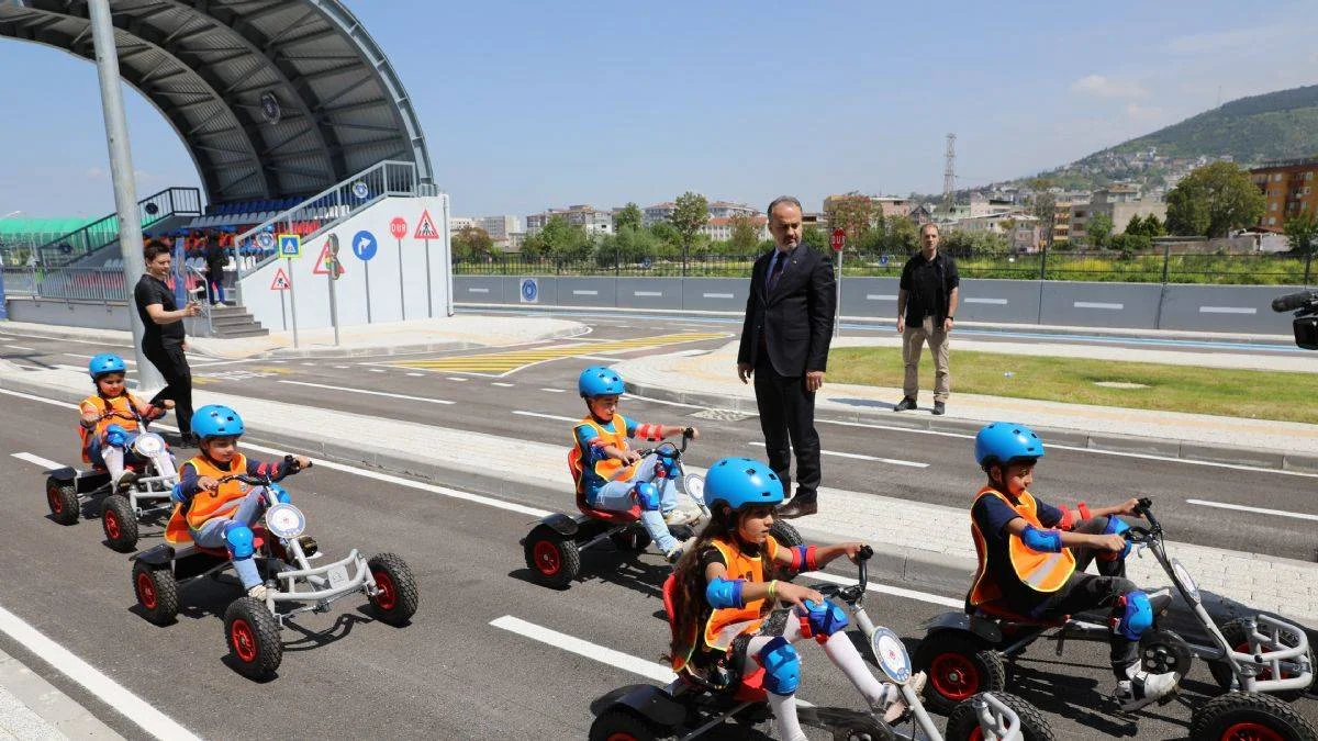 Bursa'da trafik kuralları artık çocuk oyuncağı