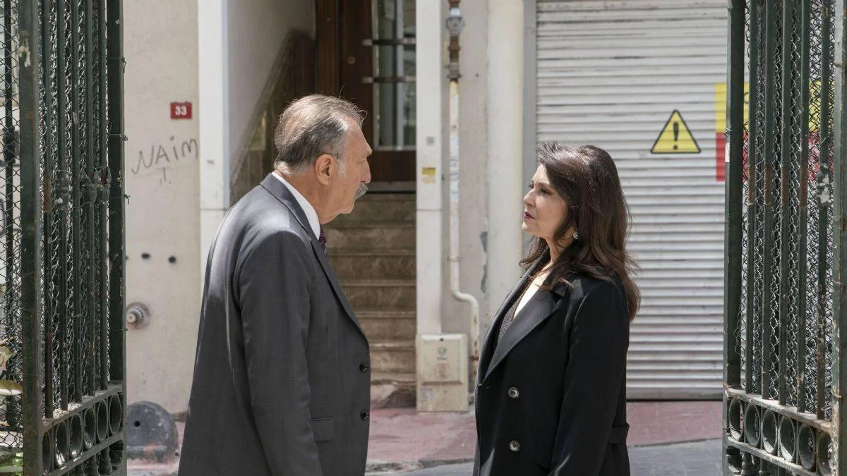 Camdaki Kızı dizi 43. bölüm full izle | Kanal D Camdaki Kız yeni bölüm tek parça izle