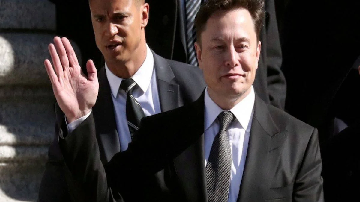 Elon Musk: 'Sokak dövüşçüleri arıyorum'