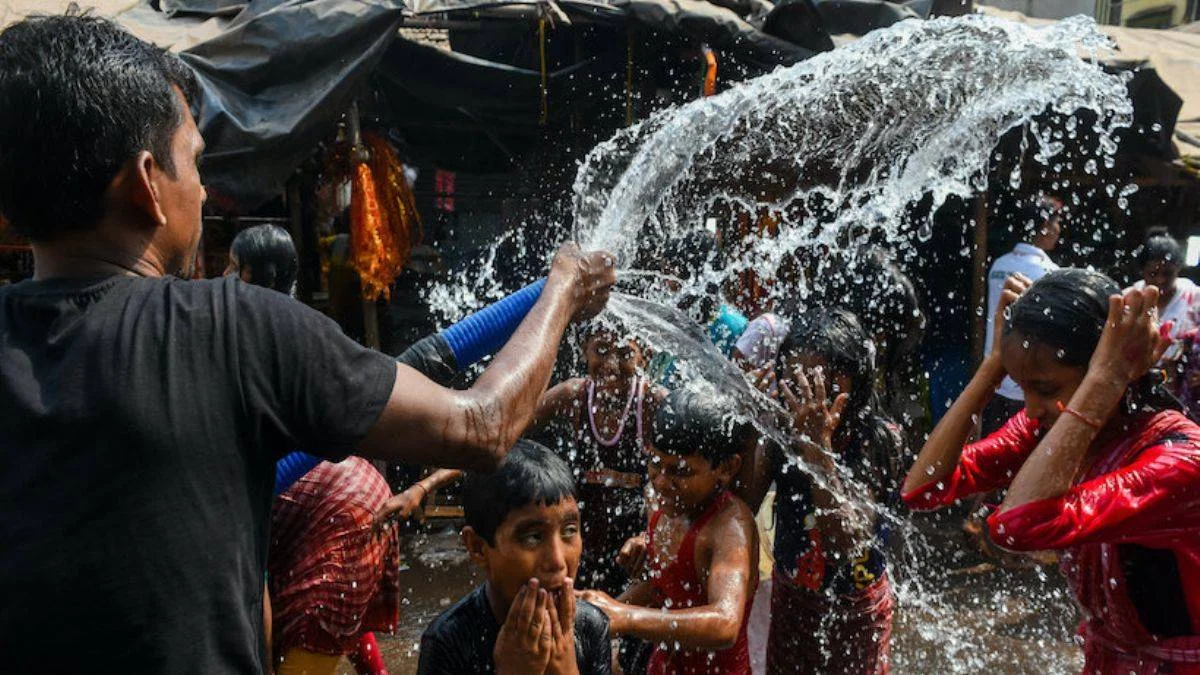 Hindistan kavruluyor! Termometreler 50 dereceye dayandı