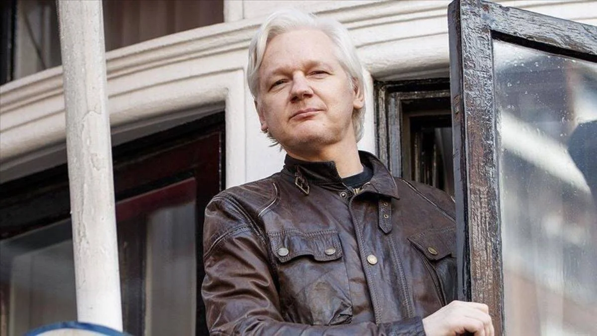İngiltere'de 'Assange'ı serbest bırakın' gösterisi