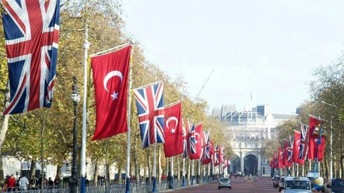İngiltere'den vatandaşlarına ''Türkiye'' uyarısı