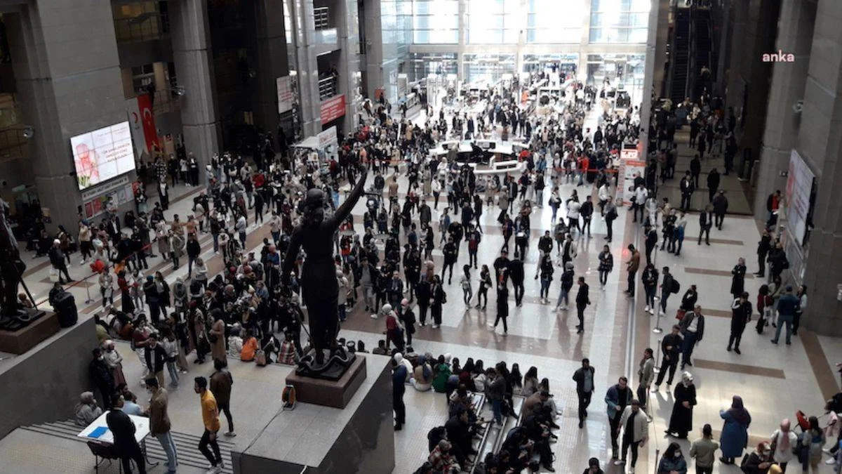 İstanbul'da alınacak 384 icra ve zabit katipliği için 3 bin 233 kişi başvurdu