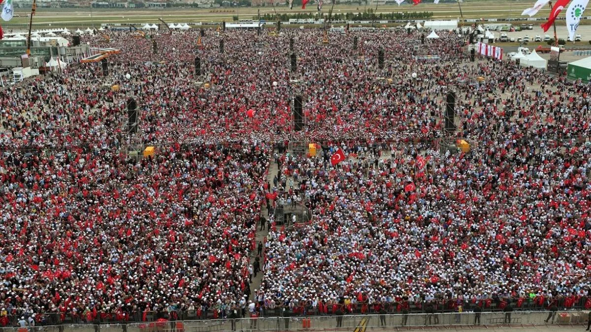 İstanbul'un Fethi kutlamalarına kaç kişi katıldı? Atatürk Havalimanı Millet Bahçesi AK Parti İstanbul'un fethi gösterilerine kaç kişi geldi?