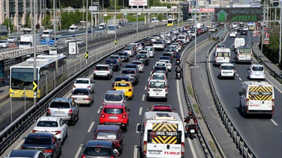 İstanbul Valiliğinden yarın için 'toplu taşıma' önerisi