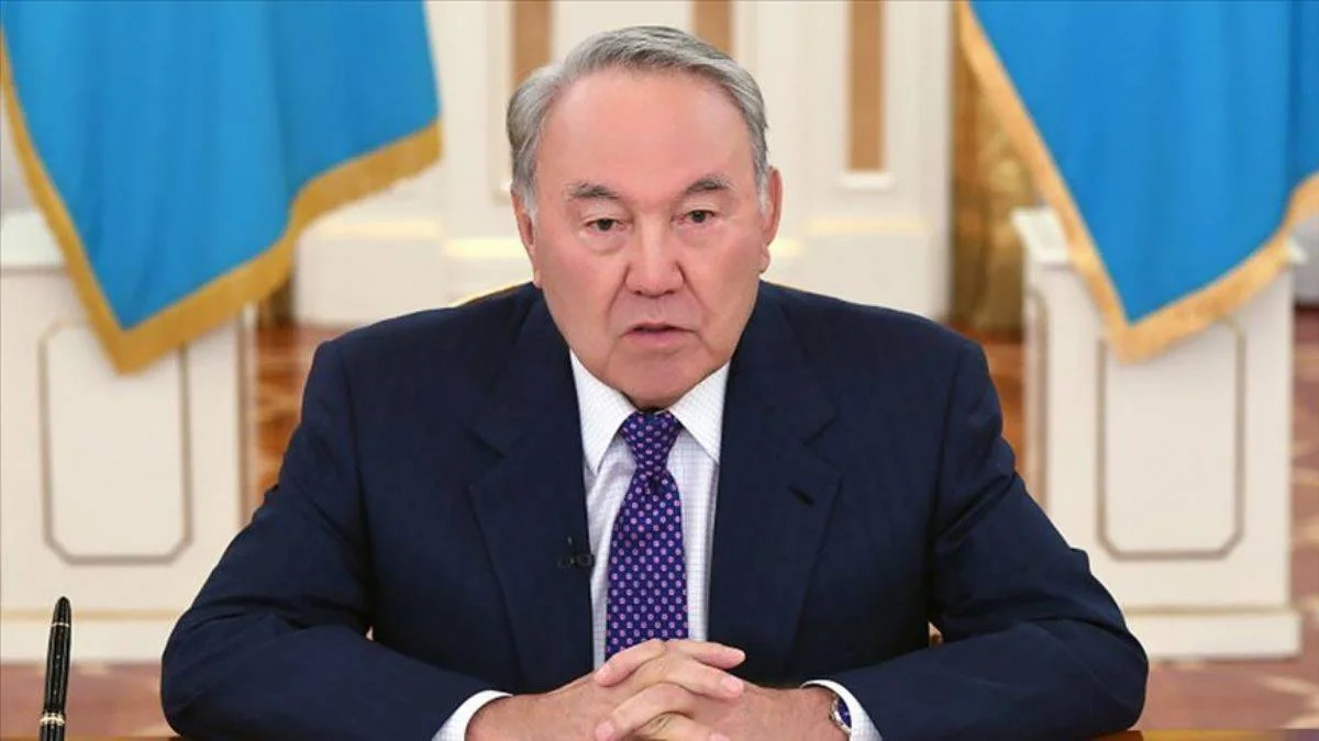 Nazarbayev'in `kurucu cumhurbaşkanı` statüsü kaldırılacak