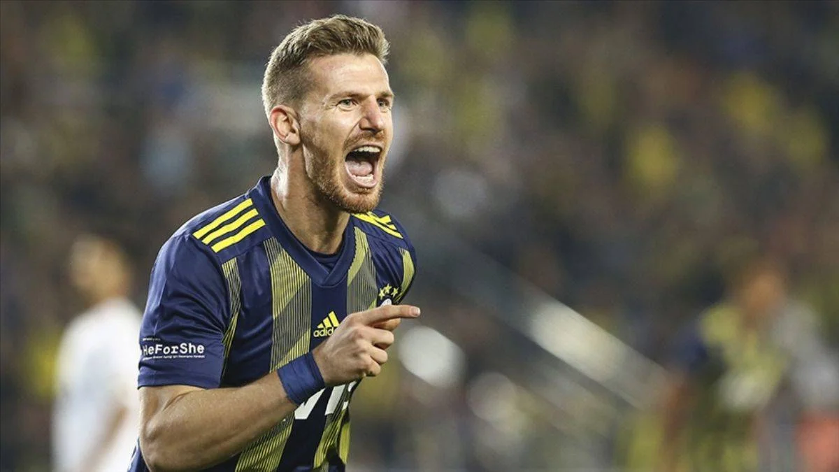 Serdar Aziz: Futbolu Fenerbahçe'de bırakacağım