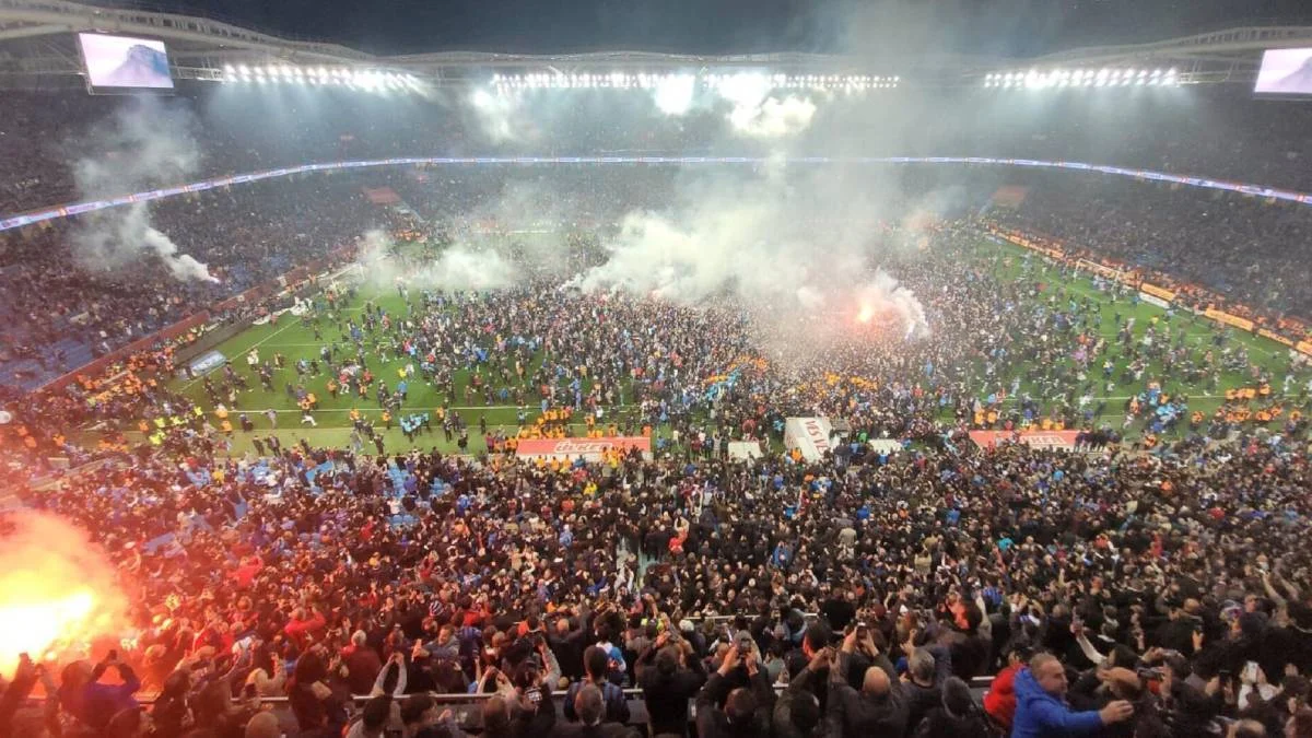 Trabzonspor'un şampiyonluk kutlamaları hangi kanalda? Trabzonspor'un kupa töreni televizyonda canlı yayınlanacak mı?