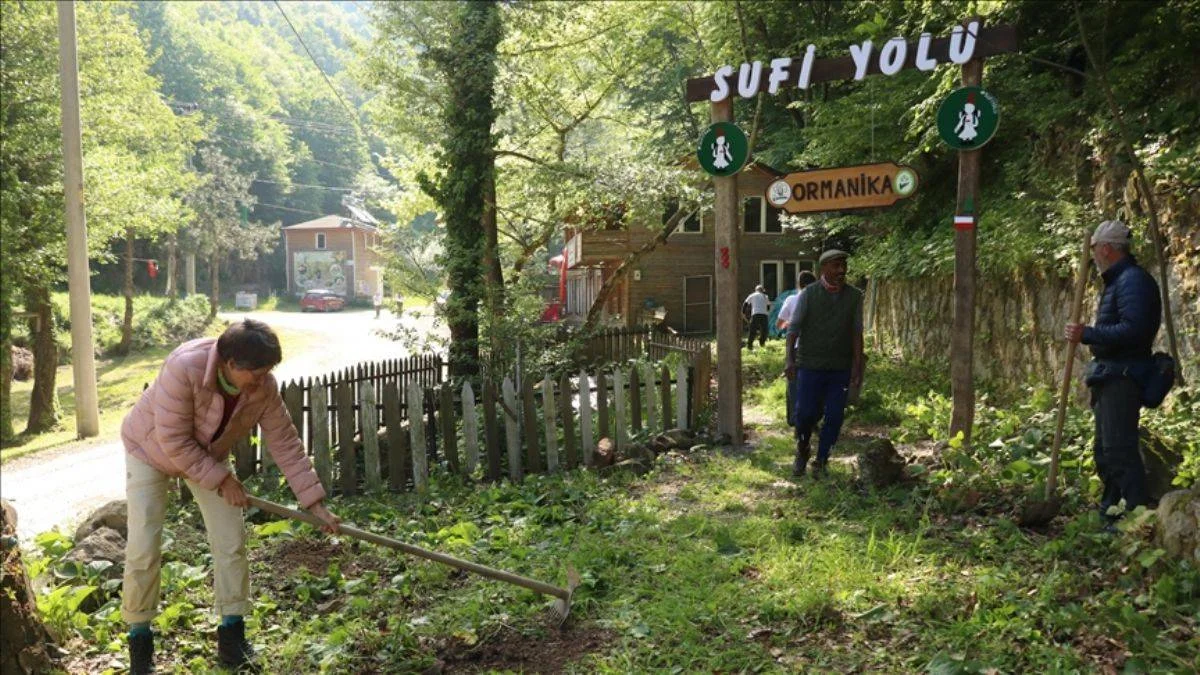Yabancı gezginler İstanbul'dan Konya'ya Sufi Yolu'nda