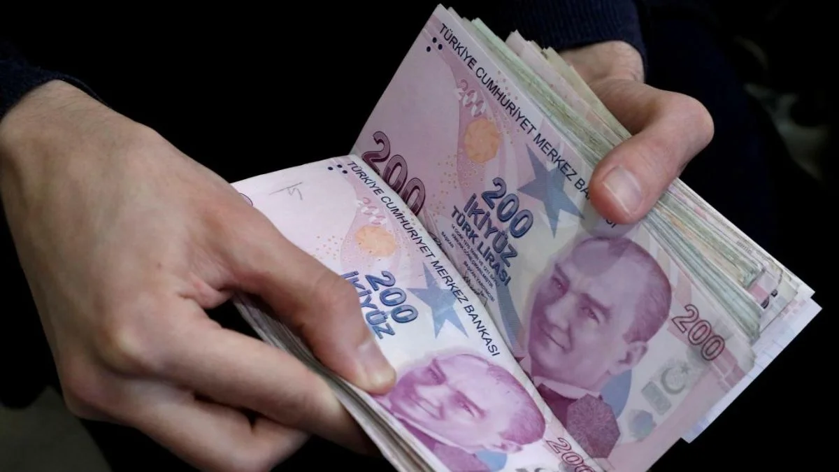 Asgari ücrete yüzde 10 zam yapılırsa ne olur? Temmuz ek zam hangi iş kollarını kapsıyor?