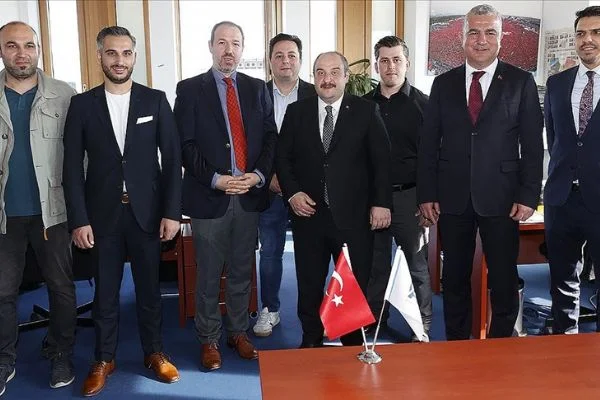 Bakan Varank'tan Berlin'de Alman şirketlere yatırım çağrısı: Türkiye, jeopolitik, stratejik konumuyla bulunmaz fırsat