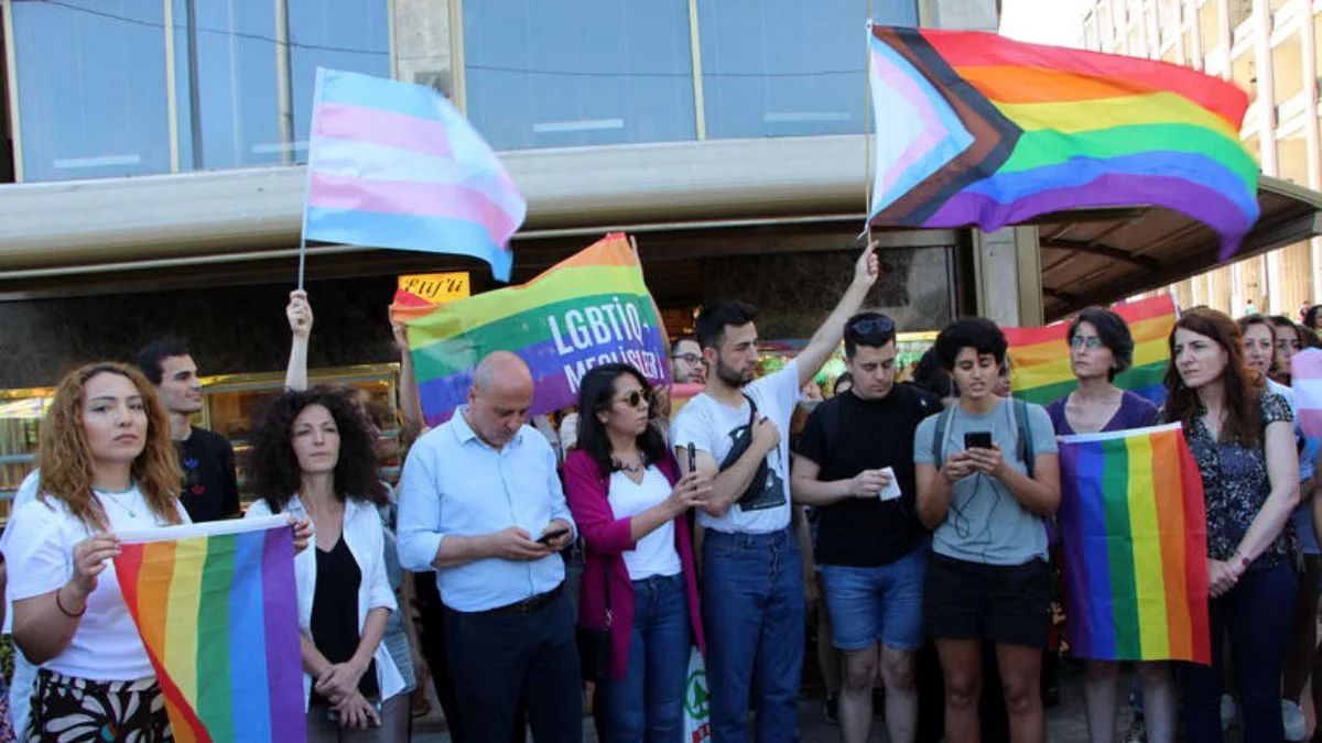 Beyoğlu'nda LGBT eylemi