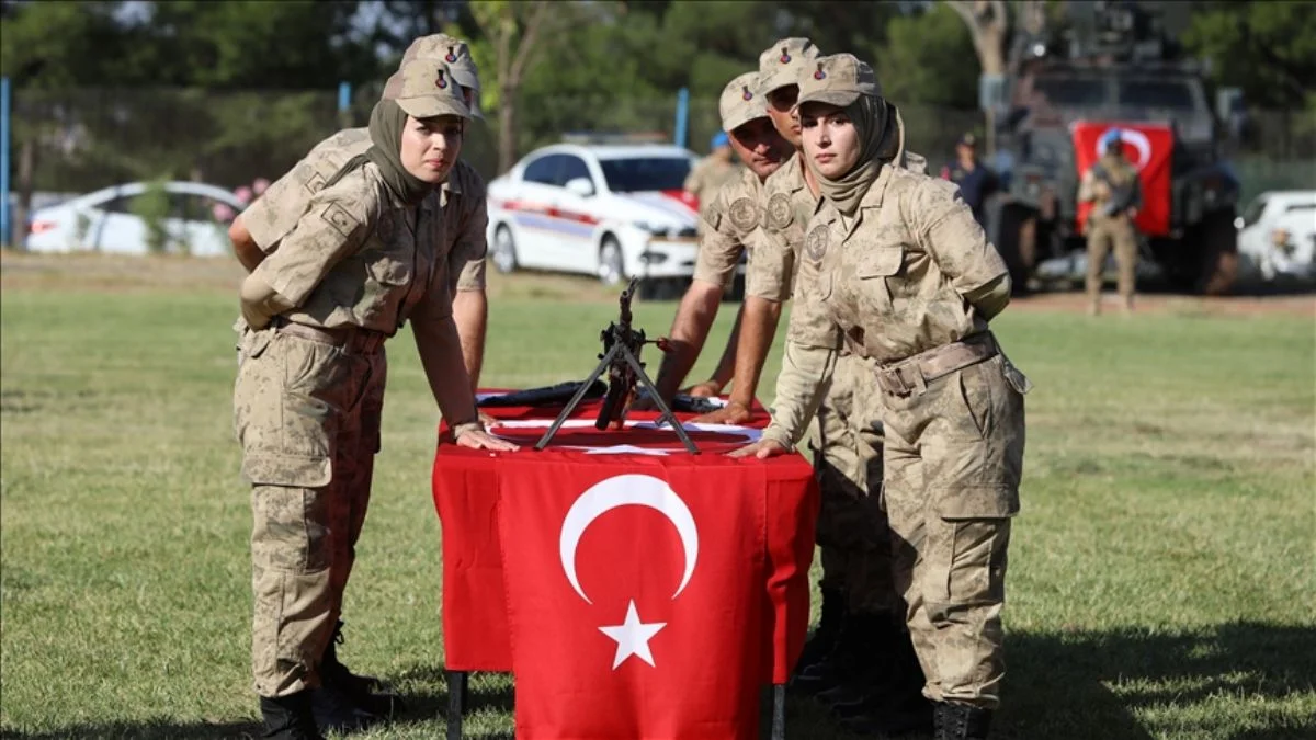 Diyarbakır'da güvenlik korucuları göreve başladı
