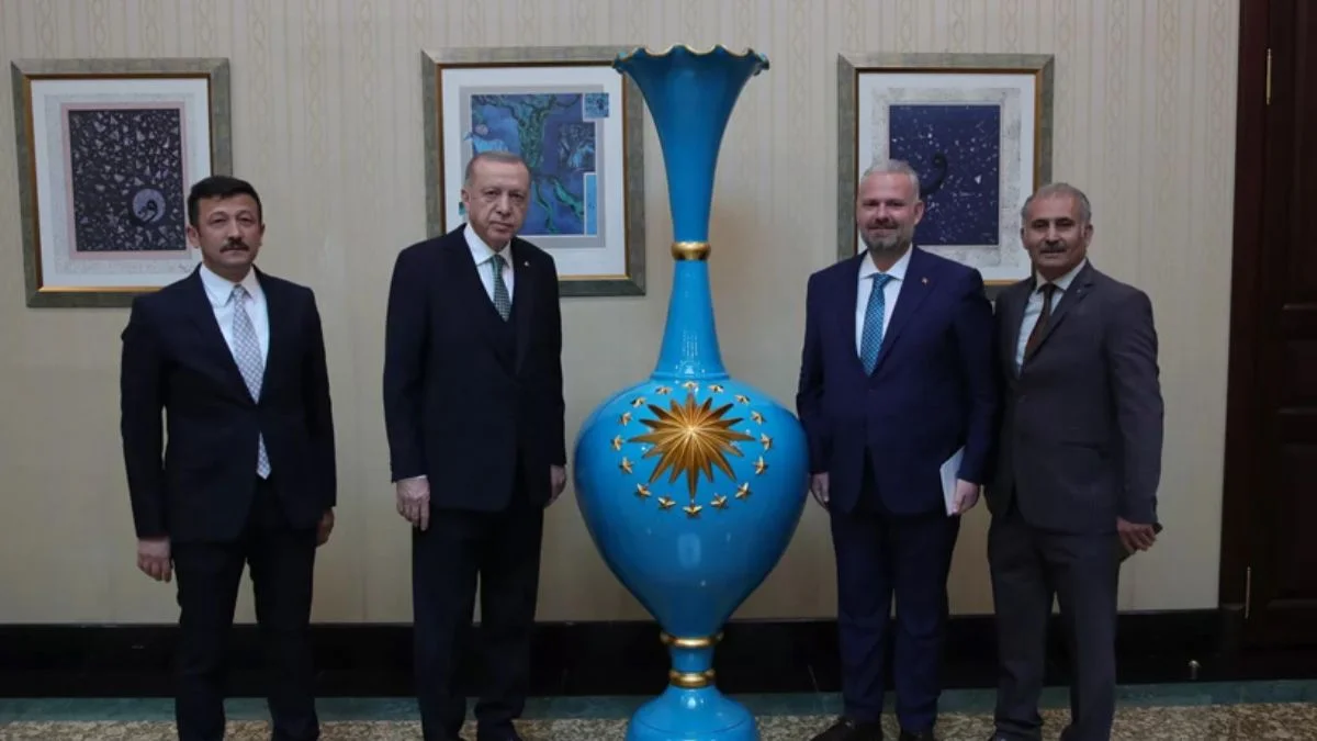 Erdoğan, beğendiği vazodan 50 adet sipariş verdi: Yabancı liderlere hediye edecek