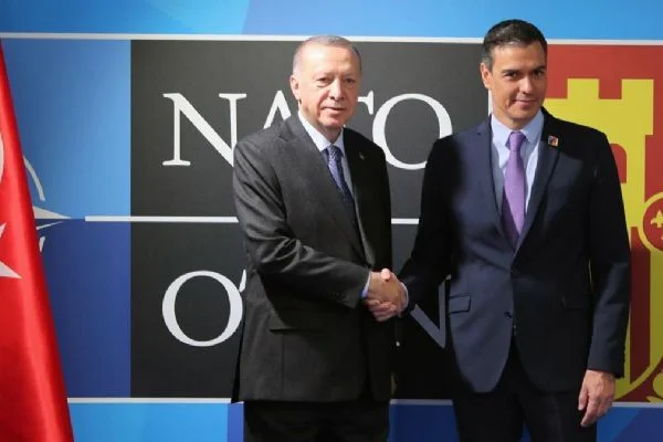 Erdoğan, İspanya Başbakanı Sanchez ile bir araya geldi