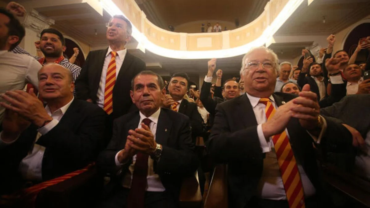 Galatasaray'ın başkanı Dursun Özbek oldu