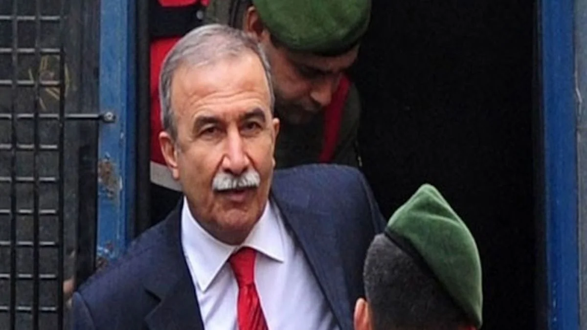 Hanefi Avcı hakkında şok iddia! Rütbeleri sökülecek