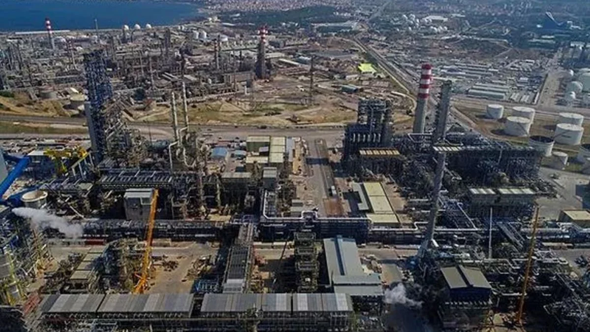 İzmir'de PVC fabrikasında patlama!