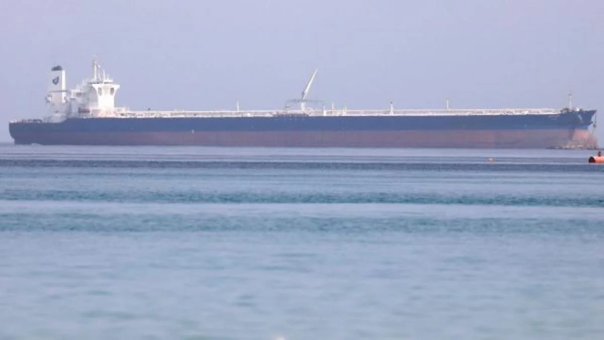 Kızıldeniz'e petrol sızdırma riski taşıyan tanker çevre felaketine yol açabilir