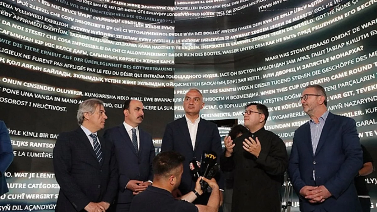 Konya Büyükşehir Yürütücülüğünde Refik Anadol "Rumi Dreams" Projesi ile AKM'de