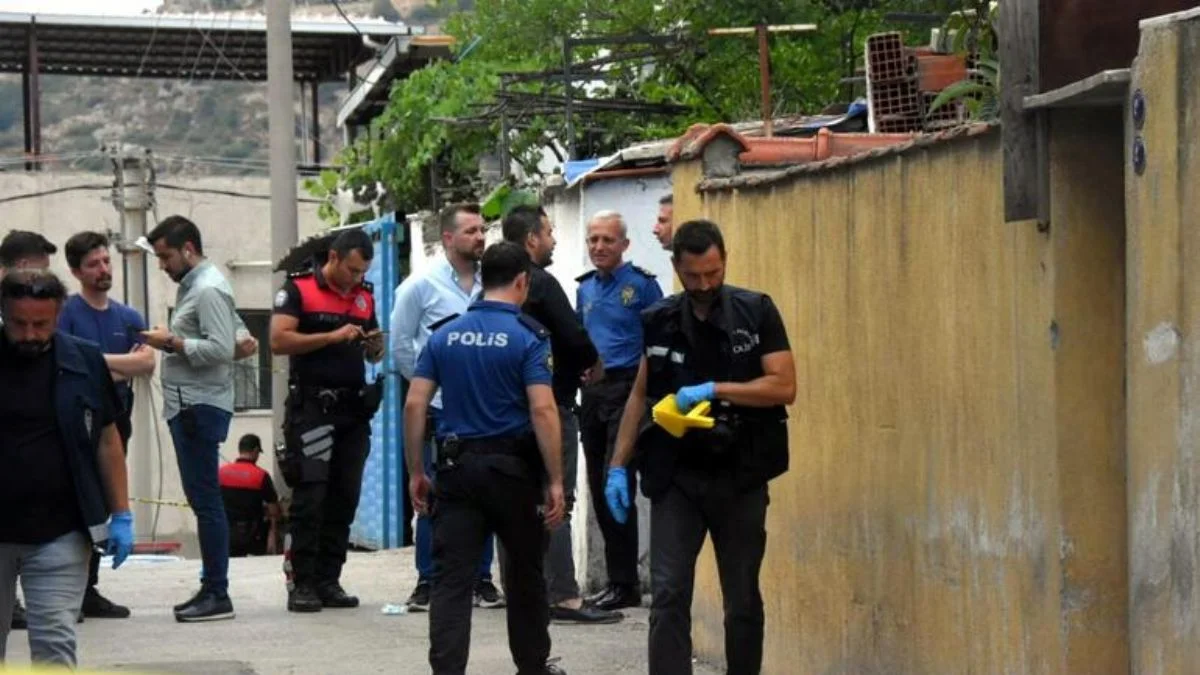 Köpek yüzünden aynı aileden 3 kişiyi öldürdü!