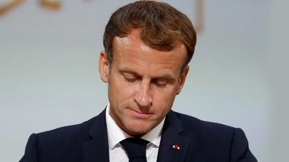 Macron'a darbe! Meclis'te salt çoğunluğu kaybetti