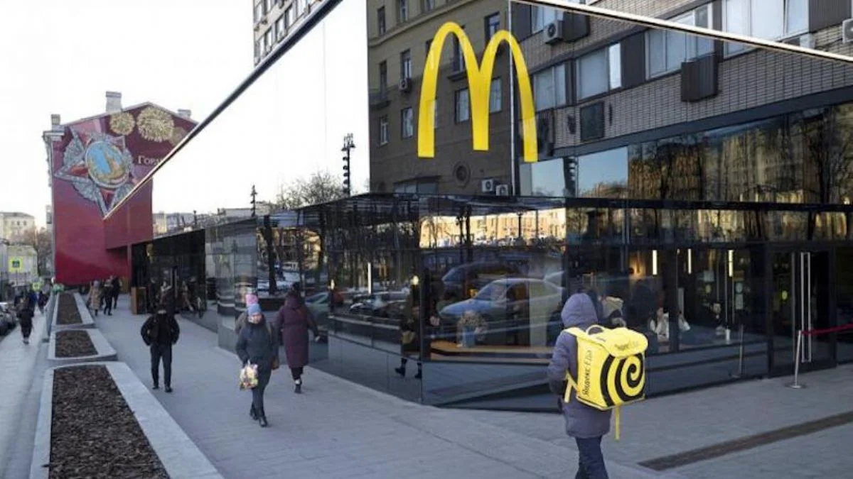 McDonald's Rusya'da kapılarını yeniden açtı