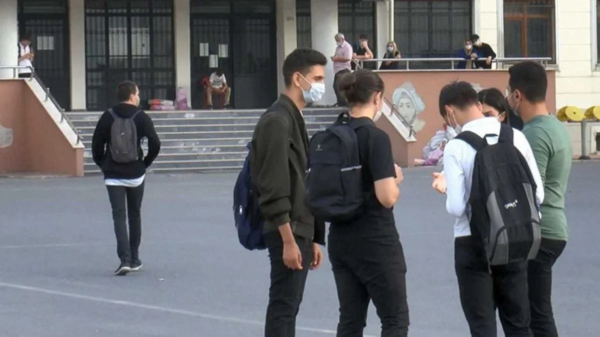 MEB 2022 Lise sorumluluk sınavları ne zaman? Sorumluluk sınavlarına kimler girer?