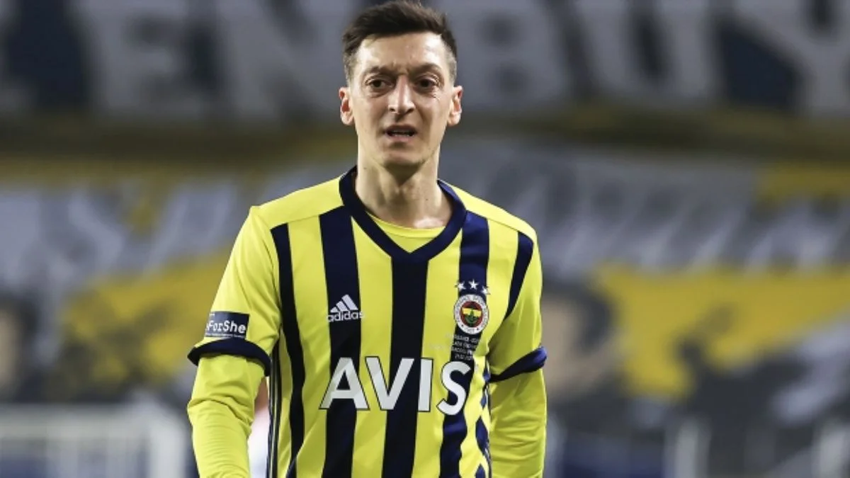 Mesut Özil'den Fenerbahçe açıklaması