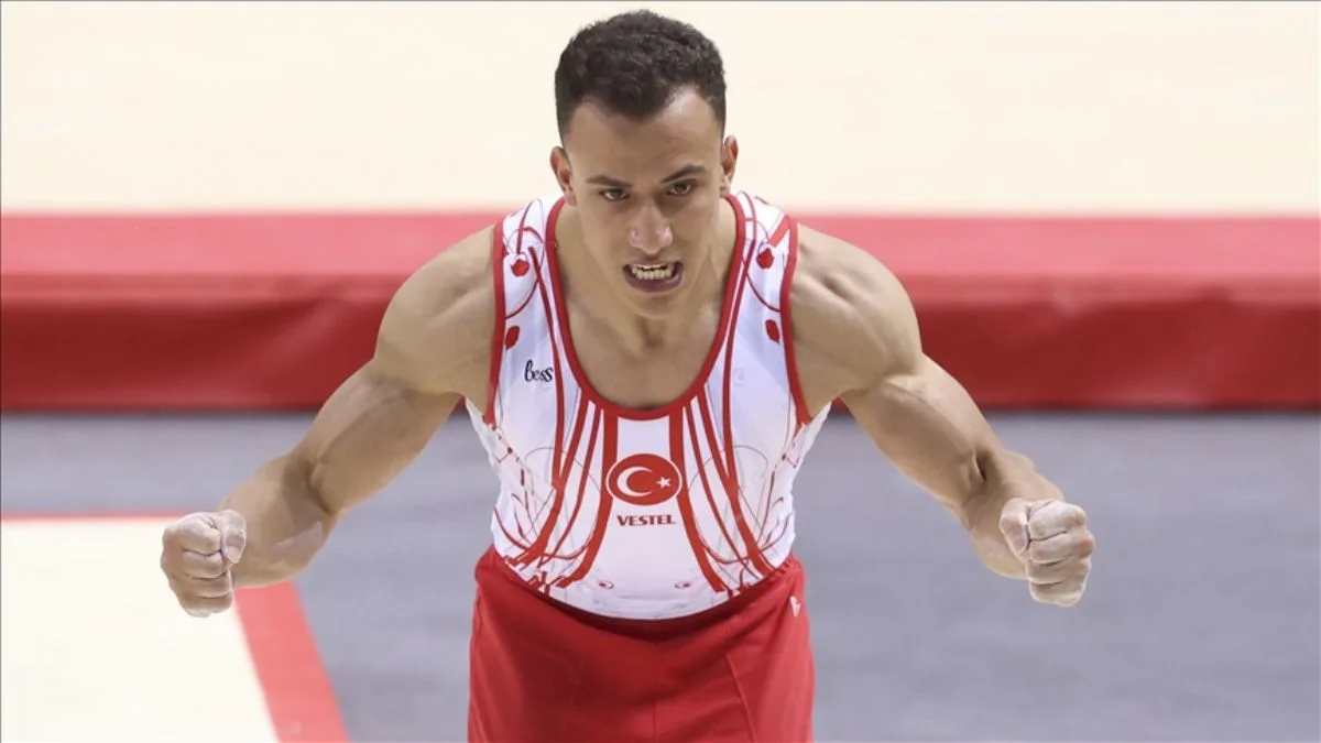Milli cimnastikçi Adem Asil altın madalya kazandı