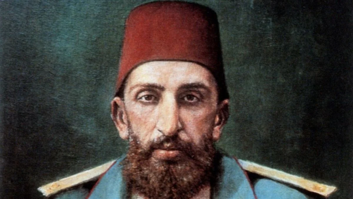 Prof. Dr. İlber Ortaylı: 2. Abdülhamid kızıl sultan değil, dirayetli bir hükümdardı