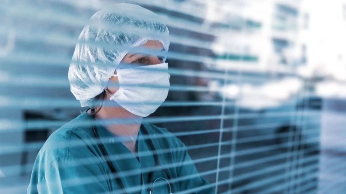 Sağlık çalışanları özlük hakları 14 maddelik yasa teklifi içeriği nedir? Hemşire, Ebe, Teknisyen, Tekniker, Doktor maaşları artacak mı?
