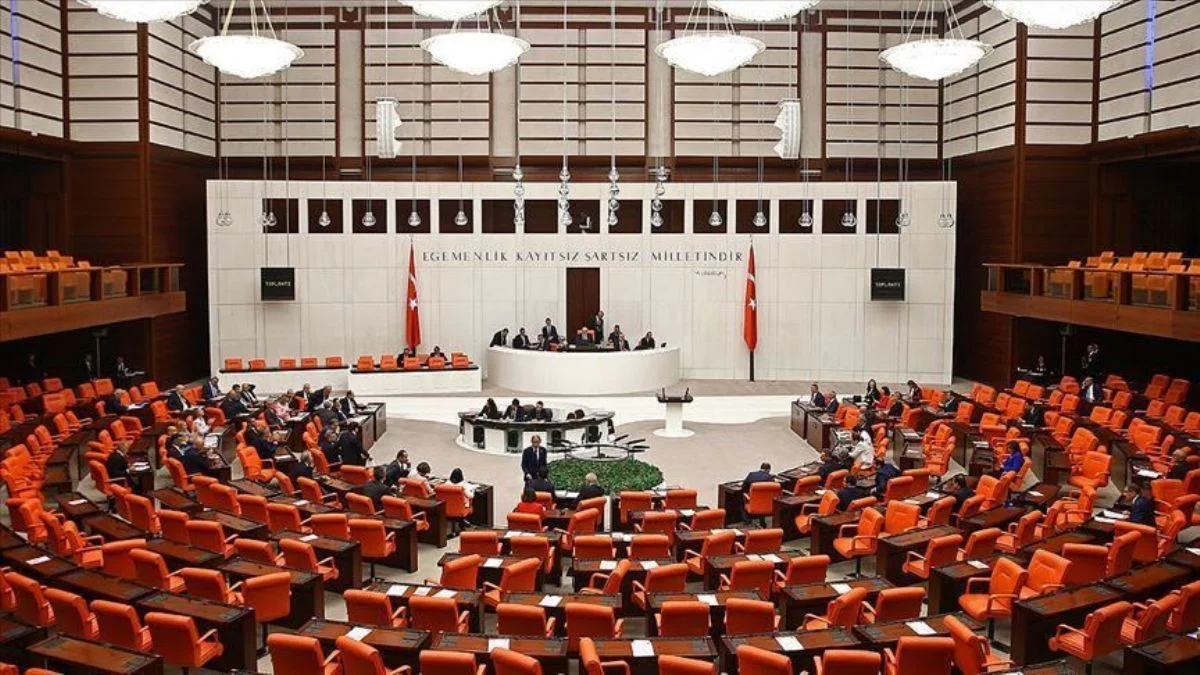 TBMM'nin çalışma süresi uzatıldı