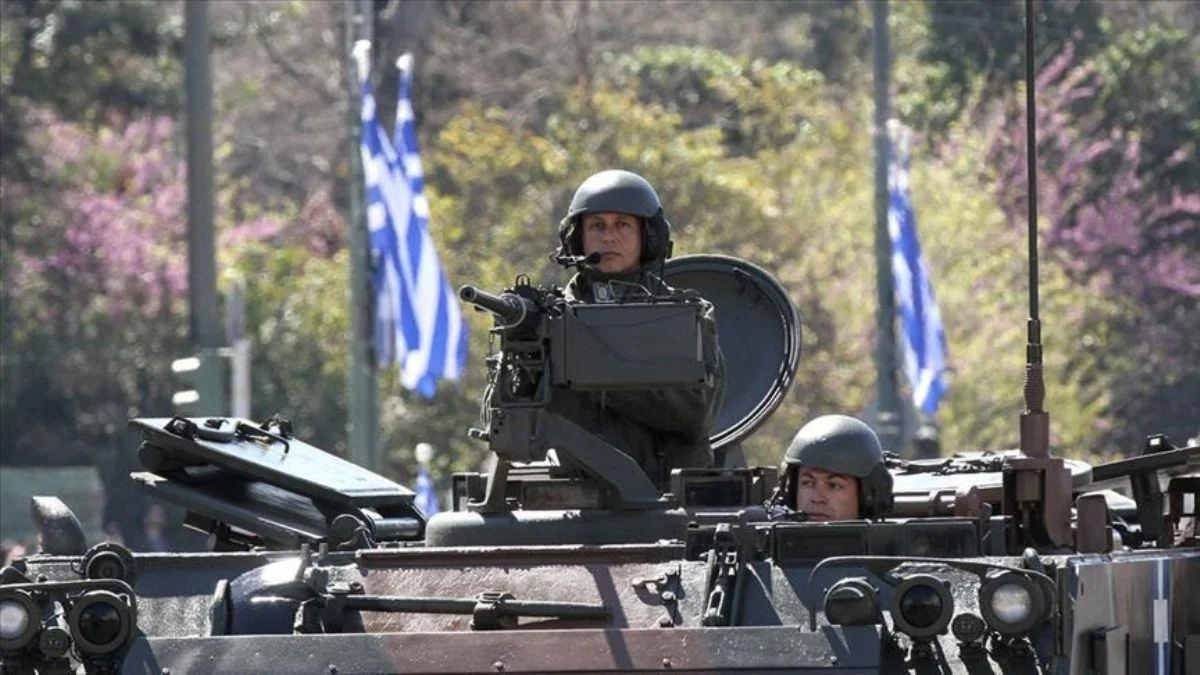Yunanistan'da askeri bilgileri sızdırma krizi