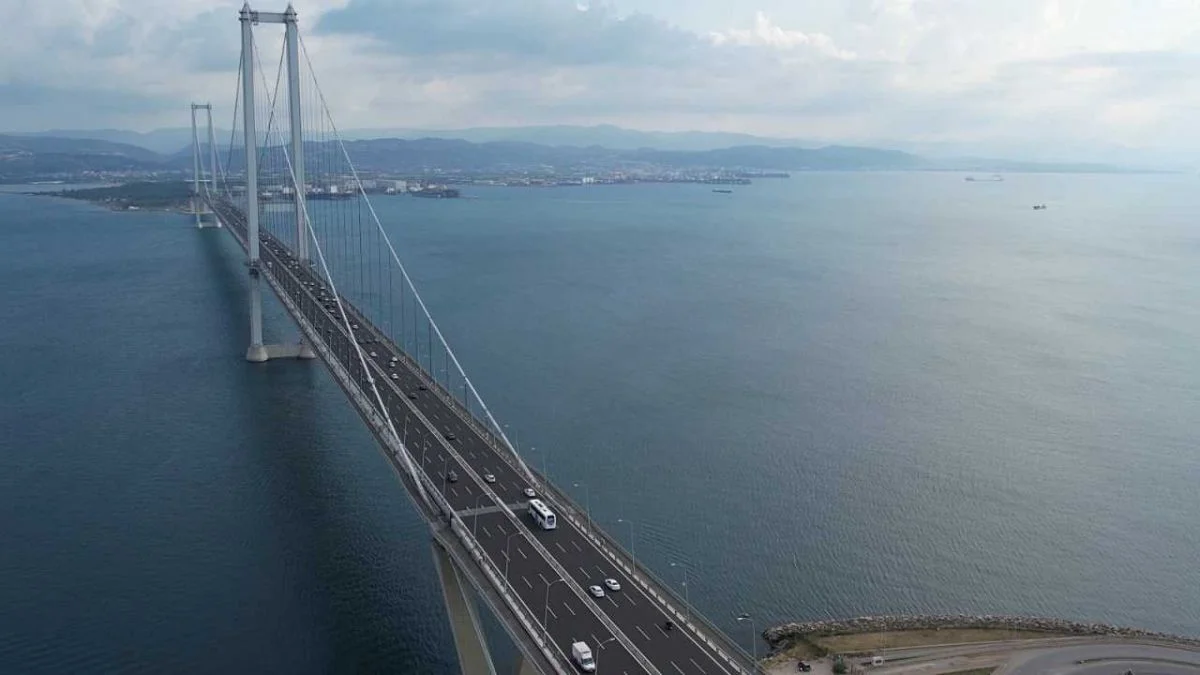 1915 Çanakkale Köprüsü'nden 5 günde ortalama 14 bin araç geçti