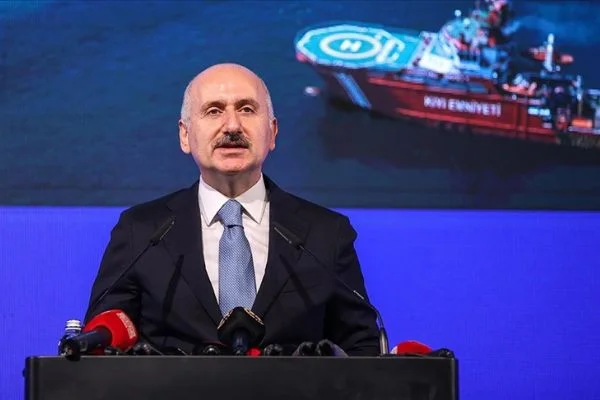 Bakan Karaismailoğlu: Denizcilik sektörümüze 2053'e kadar 21,6 milyar dolar yatırım gerçekleştireceğiz