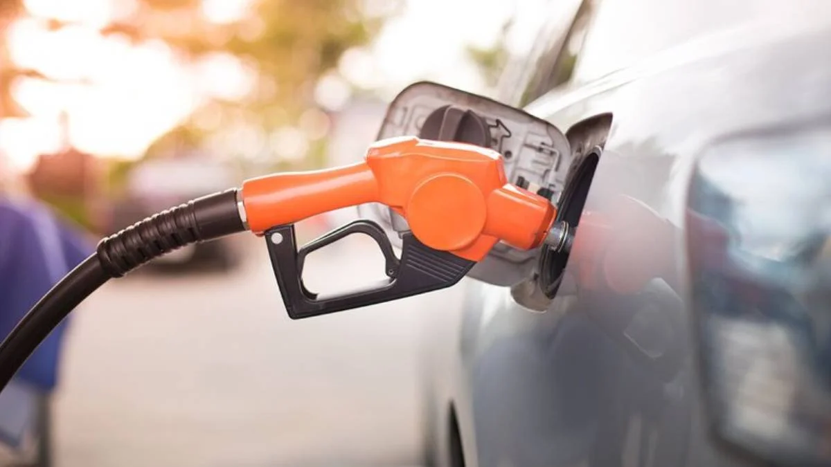 Bugün benzine indirim ve zam var mı? 22 Temmuz benzine zam geldi mi? Benzine mazota zam yapılacak mı? Bu akşam mazota zam var mı?
