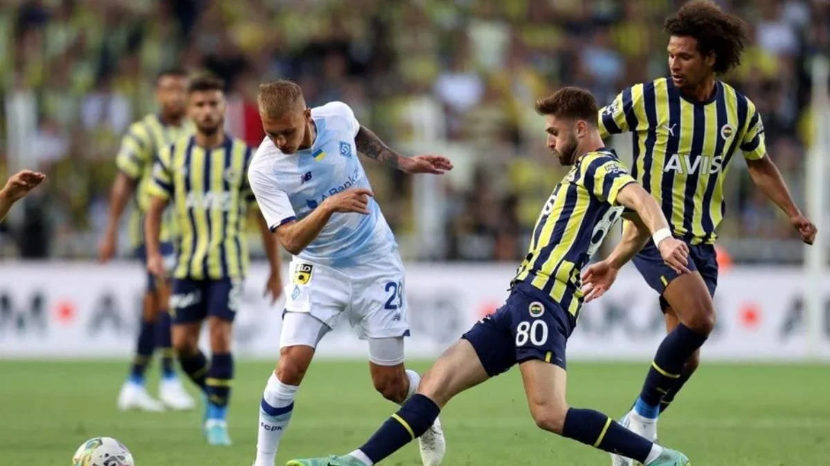 Fenerbahçe'ye UEFA'dan ceza gelecek mi? Fenerbahçe ceza alır mı? Dinamo Kiev maçında 'Putin' tezahüratına ceza gelir mi?