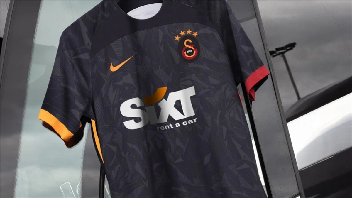 Galatasaray'ın yeni sezon formaları tanıtıldı