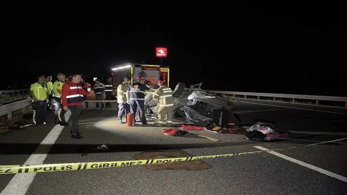 İstanbul-İzmir Otoyolu'nda feci kaza: 3 ölü