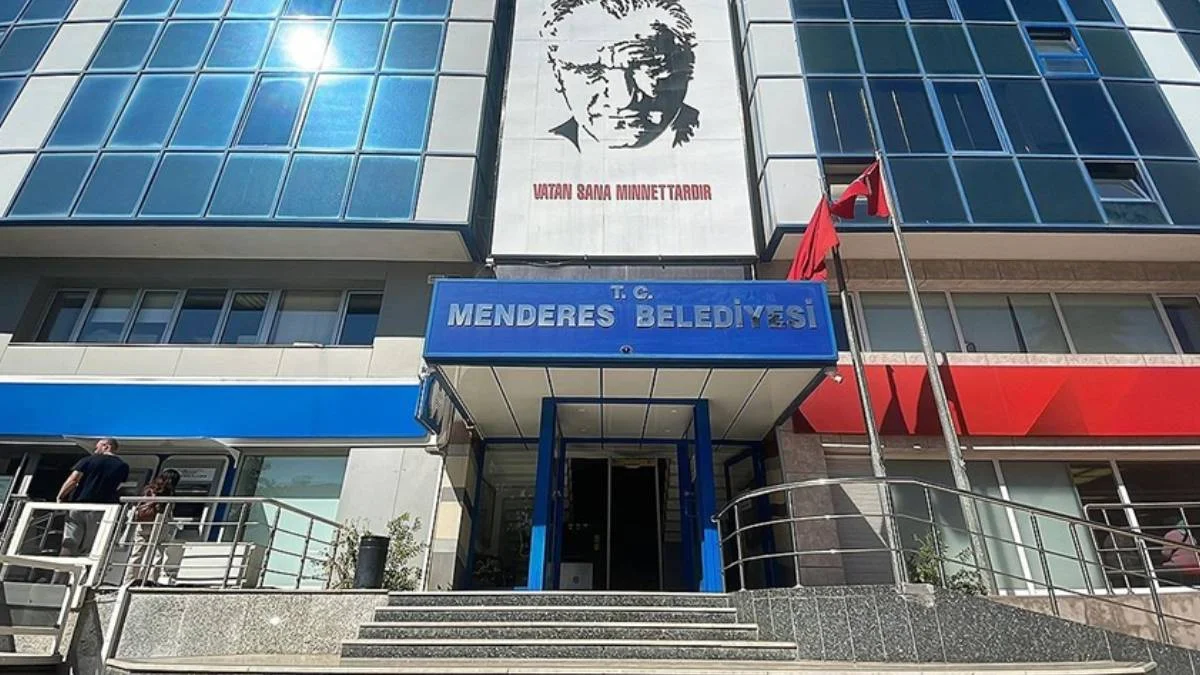 Menderes Belediye Başkanı neden görevden alındı? Menderes Belediye Başkanı Mustafa Kayalar niye görevden uzaklaştırıldı?
