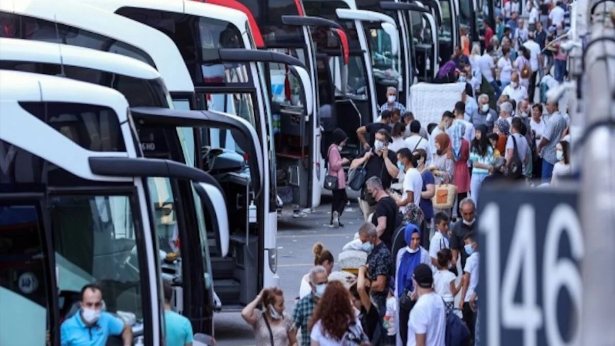 Otobüs biletleri tükendi, ek seferler için satışlar başladı