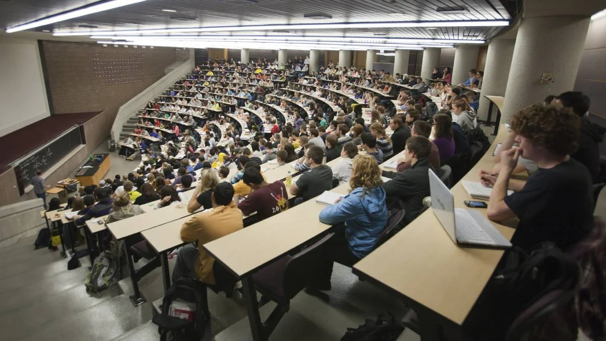 Özel üniversite ücretleri | 2022-2023 Hukuk Fakültesi ücreti ne kadar? Vakıf Üniversitesi Hukuk, Bilgisayar Mühendisliği, Mimarlık bölümü ücreti kaç TL?